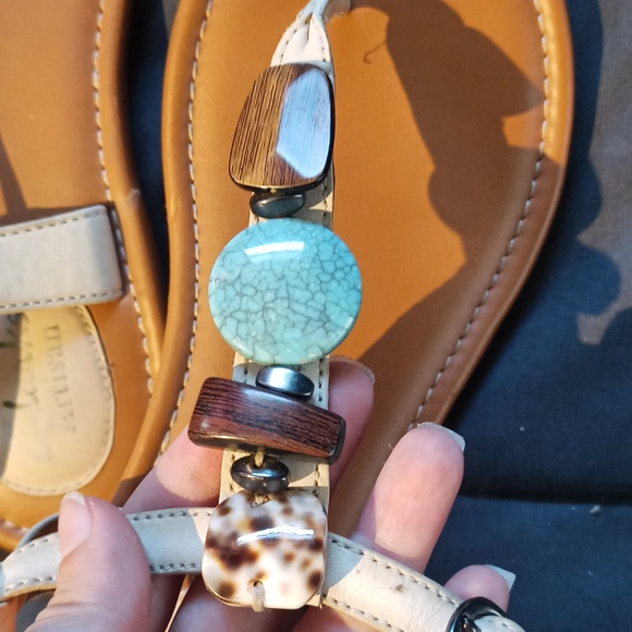 Sandals - Picture 2 of 4